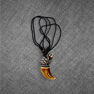 Tribal Carved Claw Pendant Necklace-Unisex
